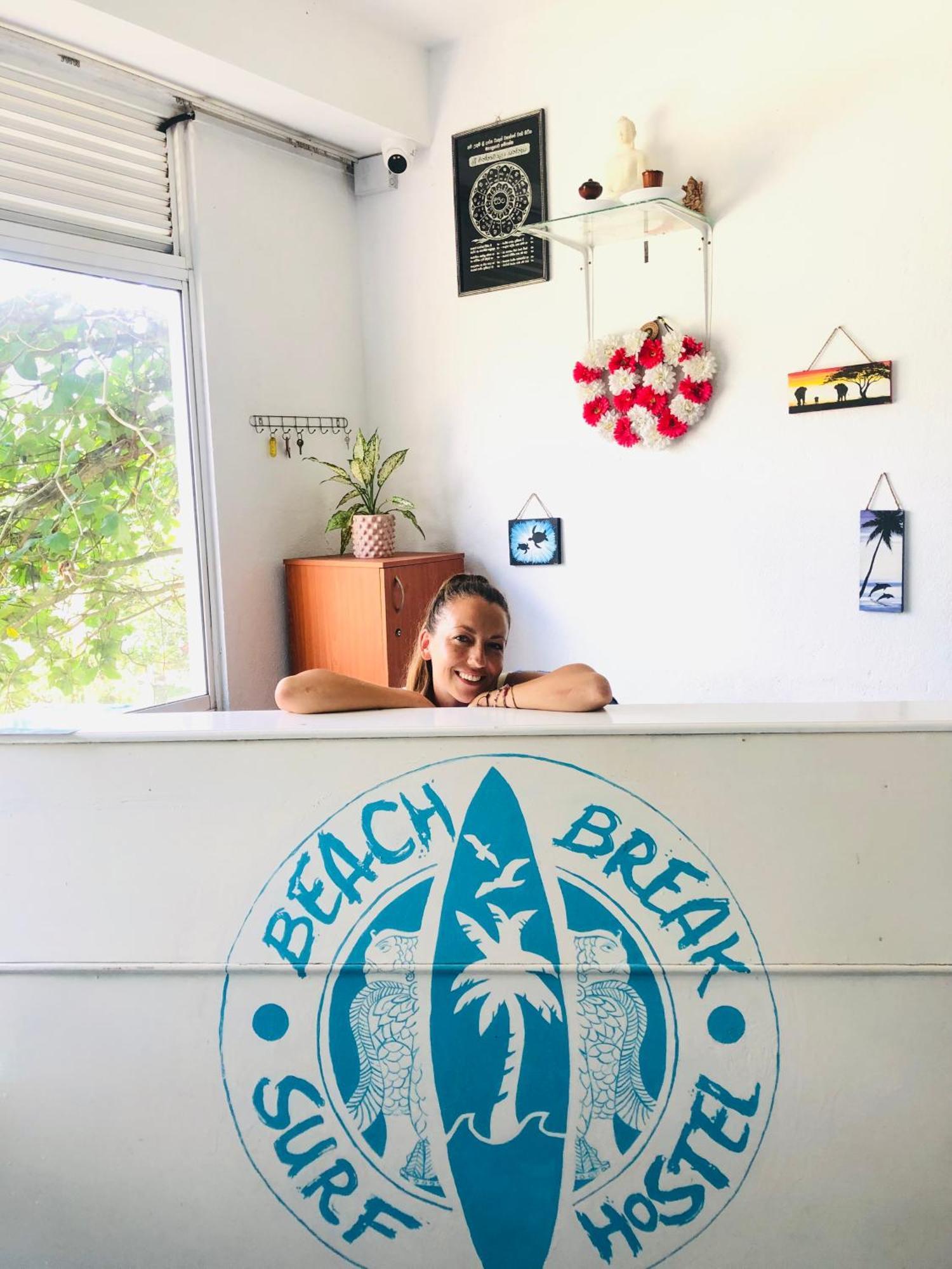 Beach Break Surf Hostel Weligama Exteriér fotografie